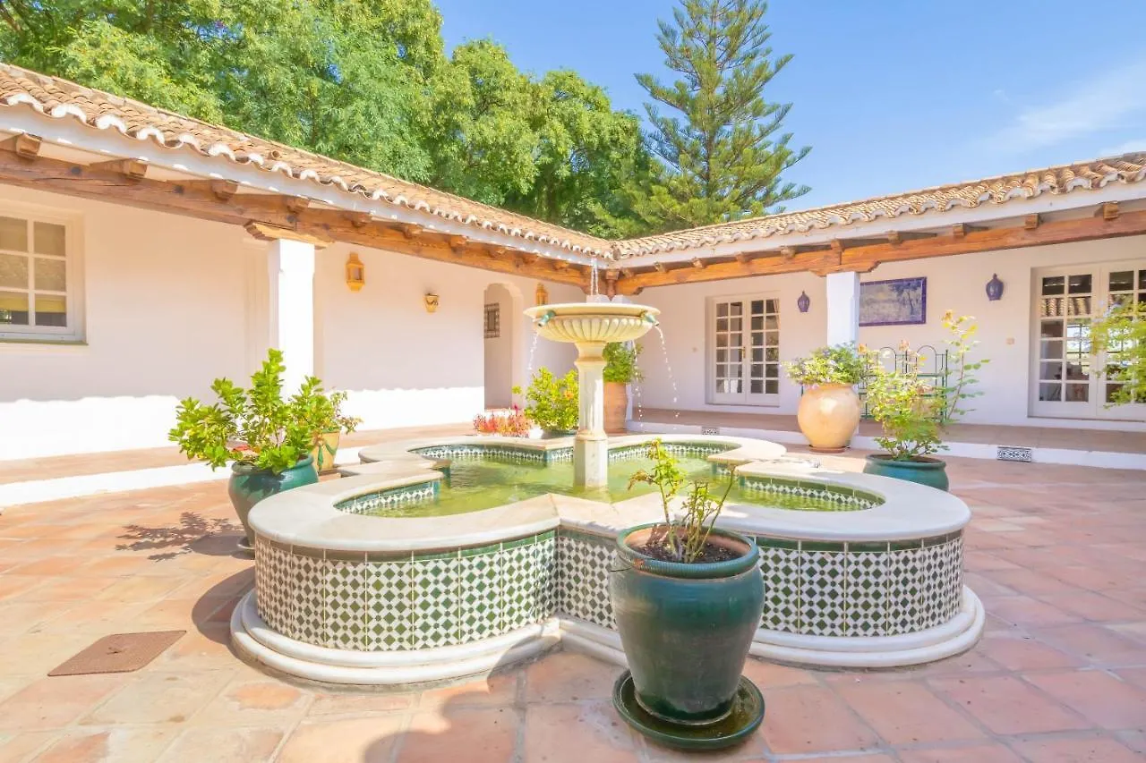 Cortijo Villa Padierna El Lago Estepona 0*,